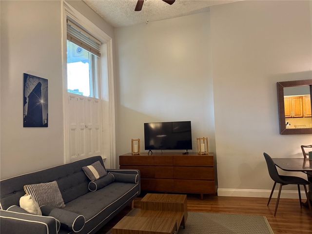 1203 W North Ave 101, Manchester, PA 15233