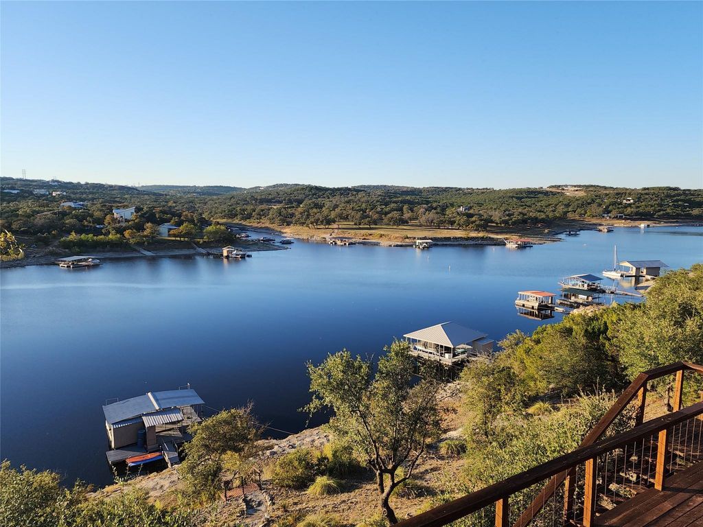 19645 Lakehurst LOOP, Spicewood, TX 78669