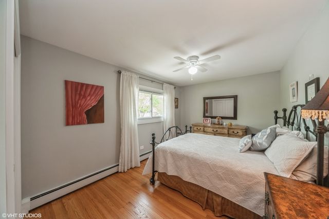 1049 Peace Drive, Wheeling, IL 60090