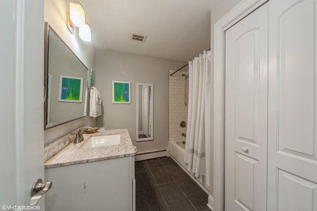 1049 Peace Drive, Wheeling, IL 60090