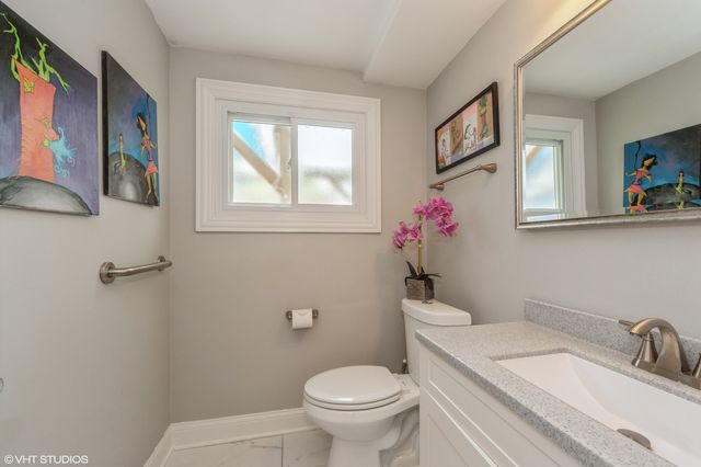 1049 Peace Drive, Wheeling, IL 60090