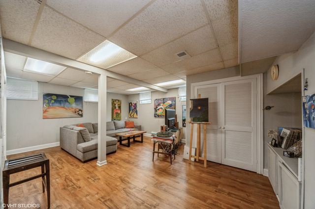 1049 Peace Drive, Wheeling, IL 60090