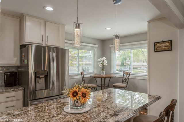 1049 Peace Drive, Wheeling, IL 60090