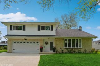 1049 Peace Drive, Wheeling, IL 60090