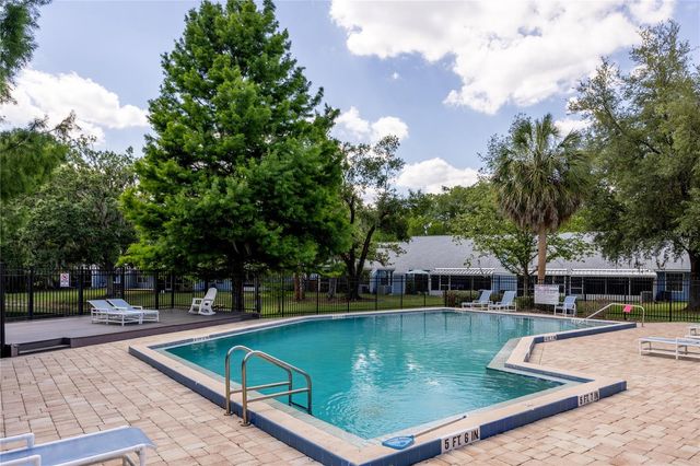 218 NW 50TH BOULEVARD K, Gainesville, FL 32607