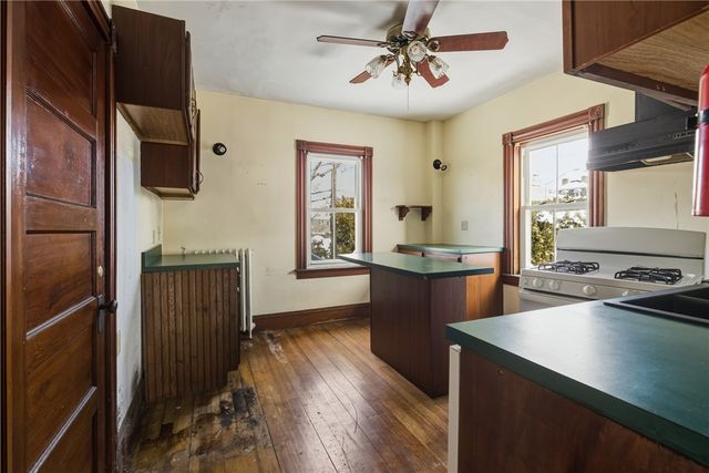 20 Fair Street, Newport, RI 02840