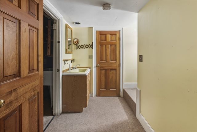 20 Fair Street, Newport, RI 02840