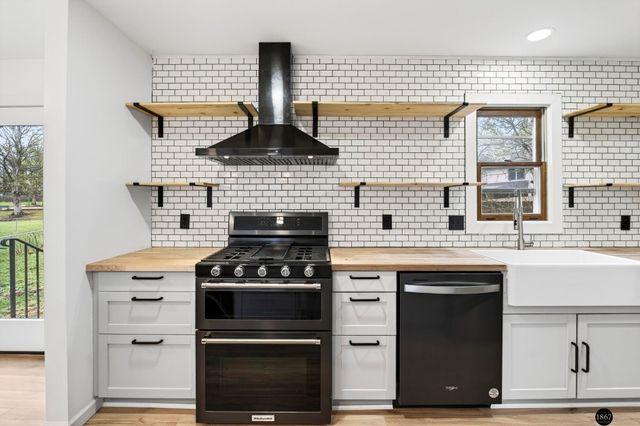 5606 Briar Patch Circle, Lincoln, NE 68516