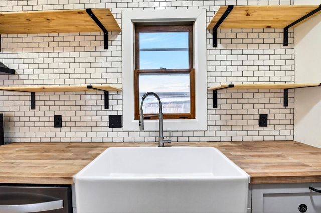 5606 Briar Patch Circle, Lincoln, NE 68516