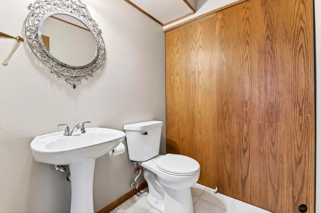 5606 Briar Patch Circle, Lincoln, NE 68516