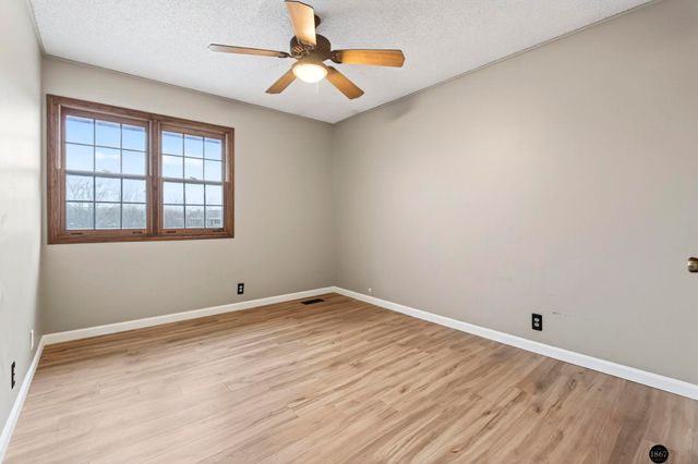 5606 Briar Patch Circle, Lincoln, NE 68516