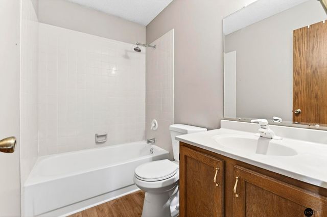 5606 Briar Patch Circle, Lincoln, NE 68516