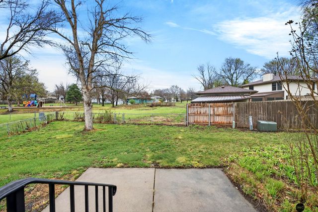 5606 Briar Patch Circle, Lincoln, NE 68516