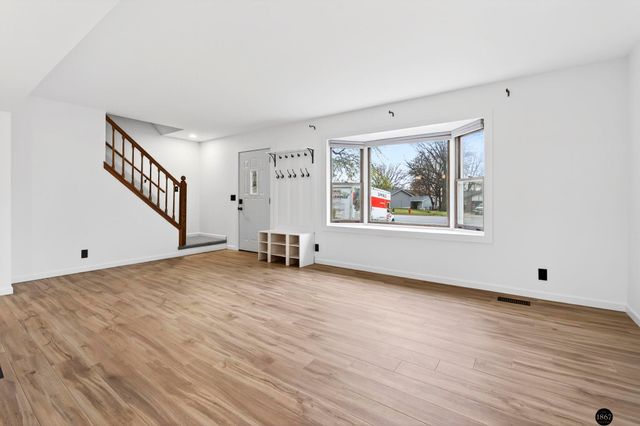 5606 Briar Patch Circle, Lincoln, NE 68516