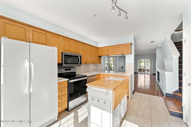 337 E CHURCH Street, Jacksonville, FL 32202