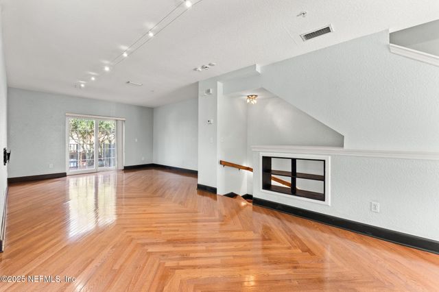 337 E CHURCH Street, Jacksonville, FL 32202