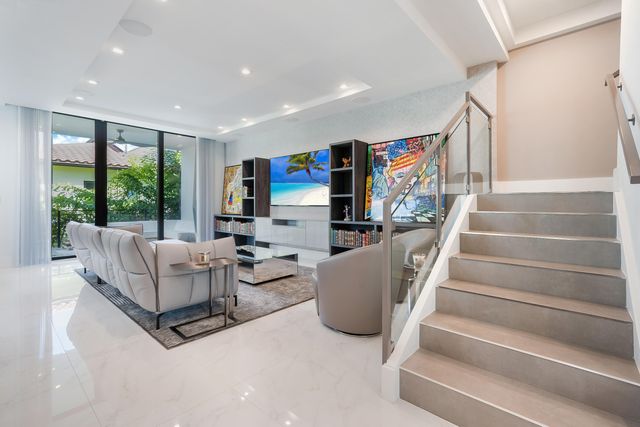 106 NE 16th Terrace, Fort Lauderdale, FL 33301