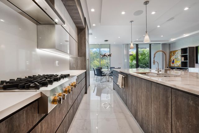 106 NE 16th Terrace, Fort Lauderdale, FL 33301