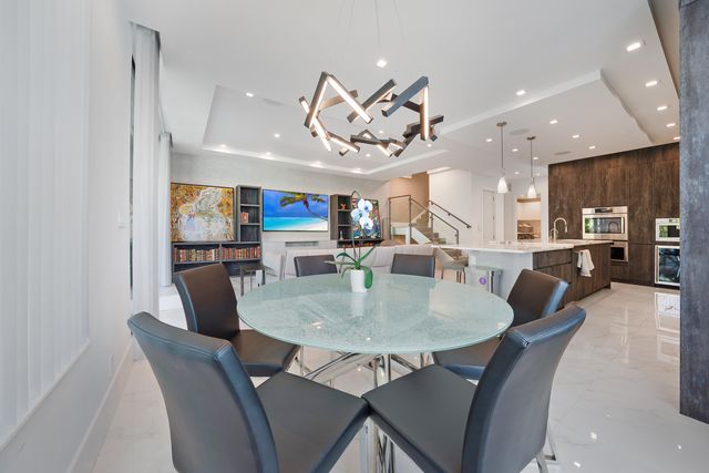 106 NE 16th Terrace, Fort Lauderdale, FL 33301