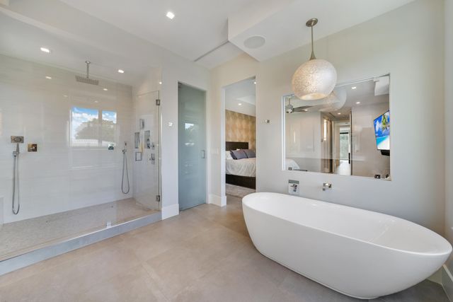 106 NE 16th Terrace, Fort Lauderdale, FL 33301