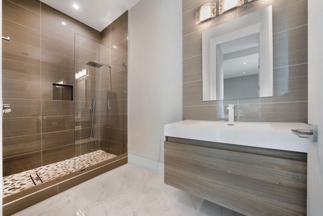 106 NE 16th Terrace, Fort Lauderdale, FL 33301