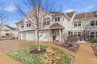 709 Fieldstone Circle W, Chelsea, MI 48118