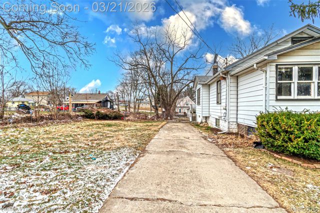 312 S Edith Street, Pontiac, MI 48342