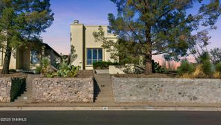 991 Roadrunner Circle, Las Cruces, NM 88011