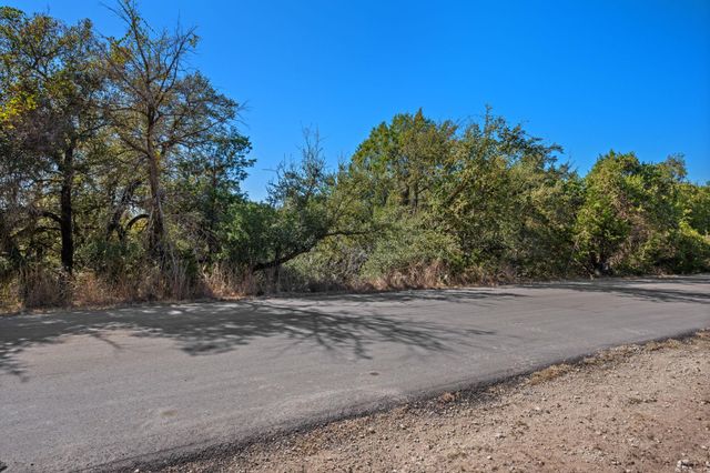 2306 Newton DR, Lago Vista, TX 78645