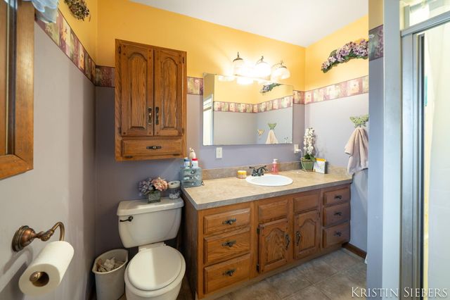 8252 Lamplight Drive, Jenison, MI 49428