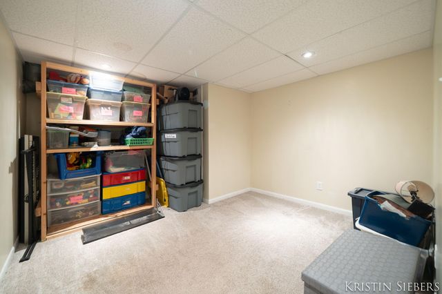 8252 Lamplight Drive, Jenison, MI 49428