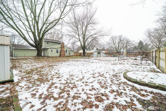 8252 Lamplight Drive, Jenison, MI 49428