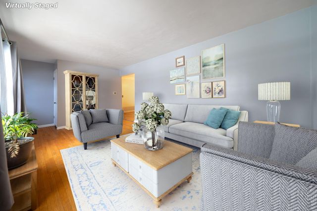 8252 Lamplight Drive, Jenison, MI 49428