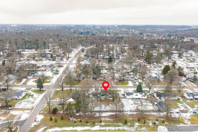 8252 Lamplight Drive, Jenison, MI 49428