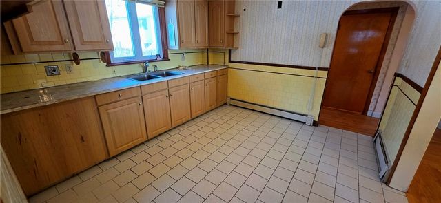 20 Intervale Avenue, North Providence, RI 02911