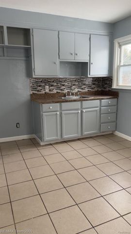 20528 Seminole, Redford Charter Township, MI 48240