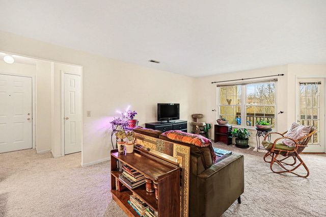 16 Meadow Lane, 7, Highland Heights, KY 41076