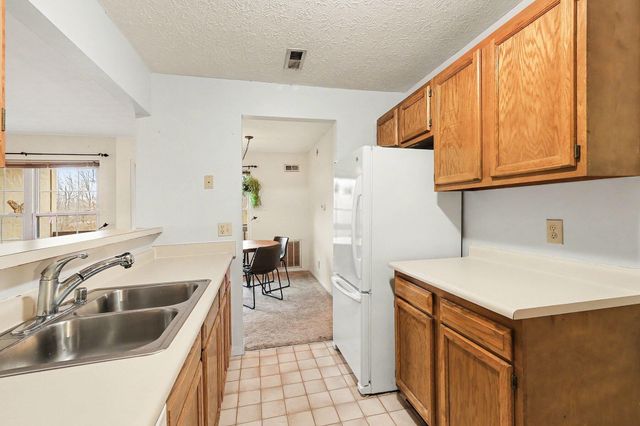 16 Meadow Lane, 7, Highland Heights, KY 41076