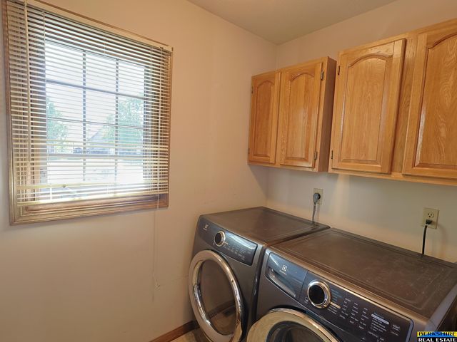 7010 S 30 Place, Lincoln, NE 68516