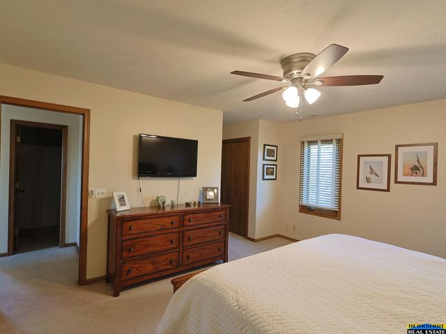 7010 S 30 Place, Lincoln, NE 68516