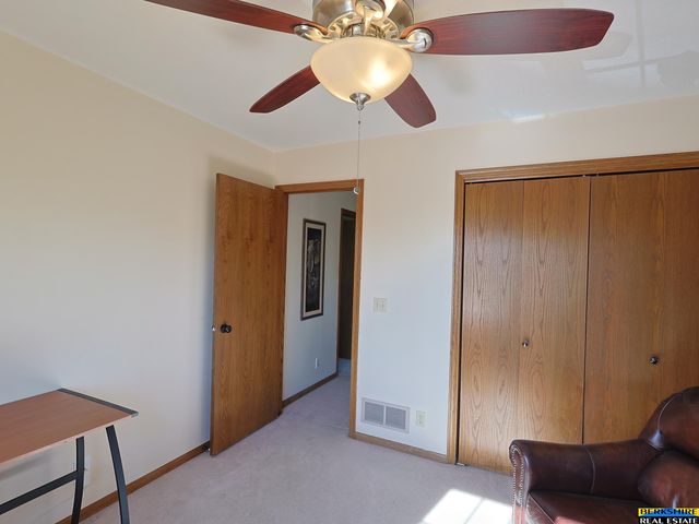 7010 S 30 Place, Lincoln, NE 68516