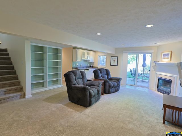 7010 S 30 Place, Lincoln, NE 68516