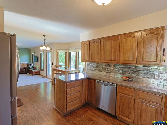 7010 S 30 Place, Lincoln, NE 68516