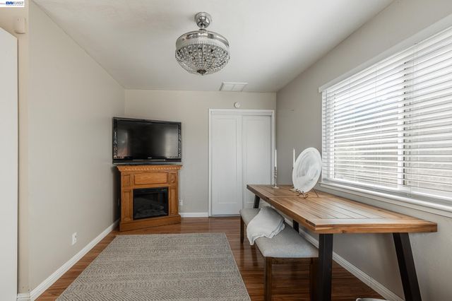 2279 Saint George Dr, Concord, CA 94520