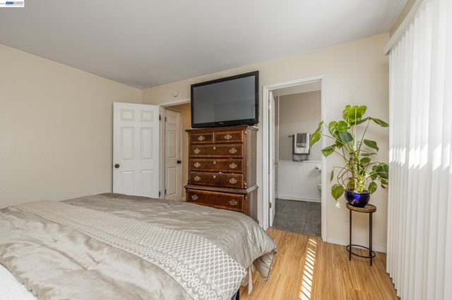 2279 Saint George Dr, Concord, CA 94520