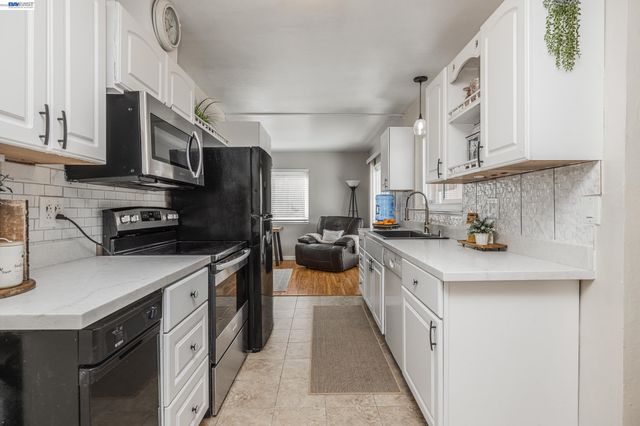 2279 Saint George Dr, Concord, CA 94520