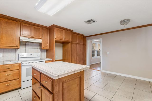 1120 E 26th Street, Houston, TX 77009