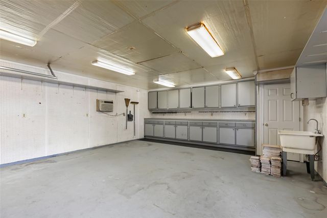 1120 E 26th Street, Houston, TX 77009