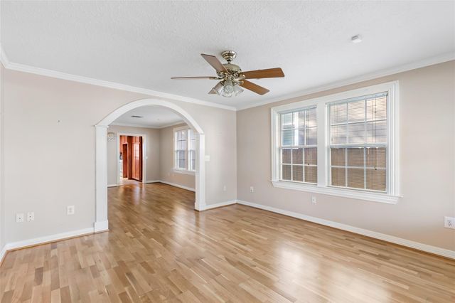 1120 E 26th Street, Houston, TX 77009