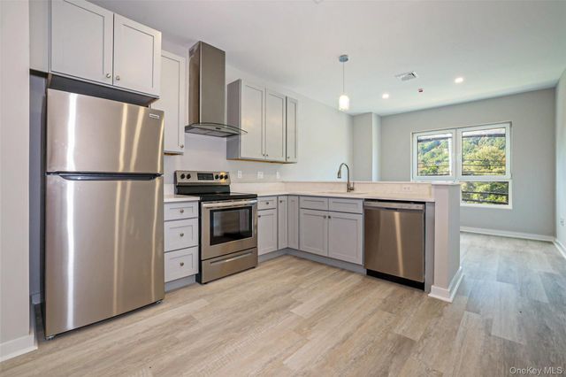 500 Commerce Street 108, Hawthorne, NY 10532